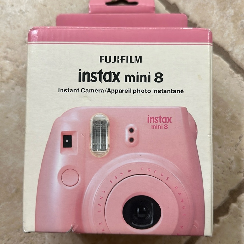 NWT fujifim insta mini 8 instant camera